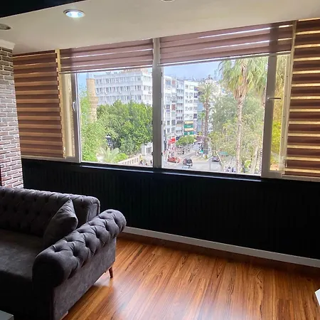 Apartment Next To Hadrian's Gate & Oldtown In Center Antalya